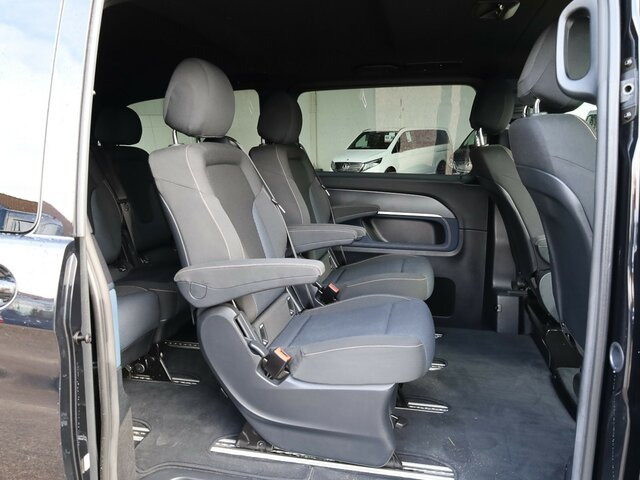 MERCEDES-BENZ EQV 300 lang,7Sitze,2xSchiebetür,LED,Distronic... - Persontransport, Elektrisk varebil: bilde 2 MERCEDES-BENZ EQV 300 lang,7Sitze,2xSchiebetür,LED,Distronic... - Persontransport, Elektrisk varebil: bilde 2