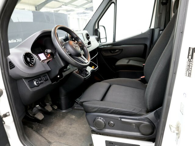 MERCEDES-BENZ Sprinter 314 CDI DOKA,Allrad,Standheizung - Varebil med kapell, Varebil med dobbelt førerhus: bilde 2 MERCEDES-BENZ Sprinter 314 CDI DOKA,Allrad,Standheizung - Varebil med kapell, Varebil med dobbelt førerhus: bilde 2