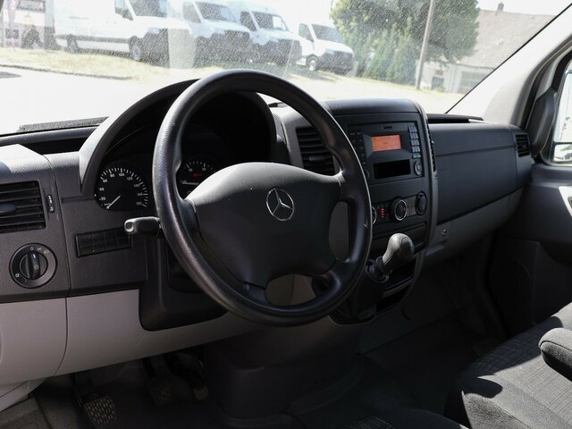 MERCEDES-BENZ Sprinter 316CDI Pritsche,Allrad,Klima... - Varebil med plan: bilde 4 MERCEDES-BENZ Sprinter 316CDI Pritsche,Allrad,Klima... - Varebil med plan: bilde 4