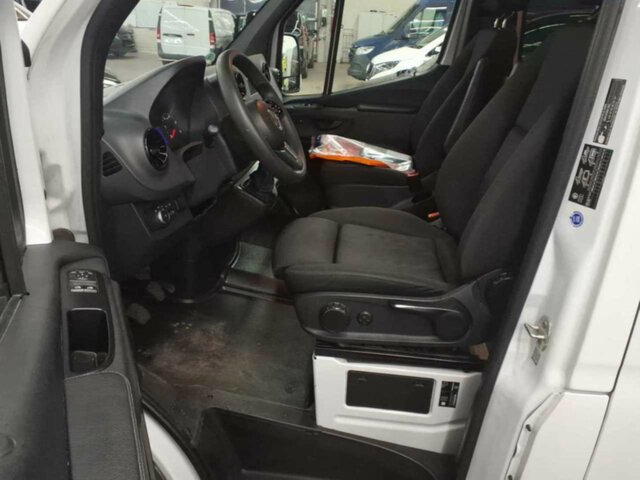 MERCEDES-BENZ Sprinter 317 CDI Kombi,Rollstuhllift,8Sitze... - Minibuss, Persontransport: bilde 2 MERCEDES-BENZ Sprinter 317 CDI Kombi,Rollstuhllift,8Sitze... - Minibuss, Persontransport: bilde 2