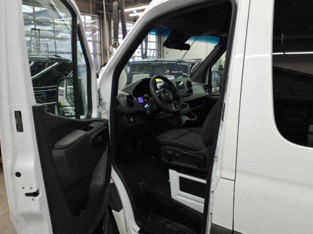 MERCEDES-BENZ Sprinter 317 CDI Kombi,Rollstuhllift,8Sitze... - Minibuss, Persontransport: bilde 2 MERCEDES-BENZ Sprinter 317 CDI Kombi,Rollstuhllift,8Sitze... - Minibuss, Persontransport: bilde 2