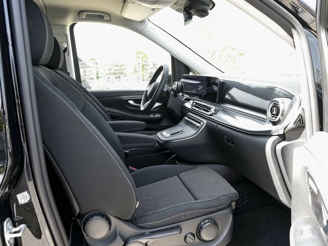 MERCEDES-BENZ V 220 d STYLE kompakt,6Sitzer,Distronic,AHK... - Minibuss, Persontransport: bilde 4 MERCEDES-BENZ V 220 d STYLE kompakt,6Sitzer,Distronic,AHK... - Minibuss, Persontransport: bilde 4