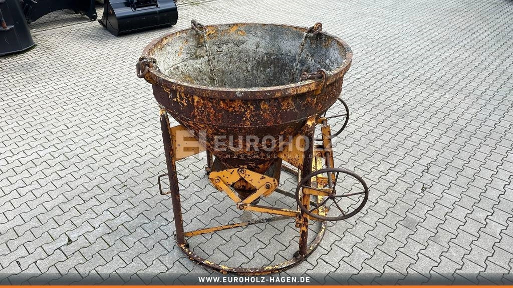 Betonsilo Krankübel Betonbombe 750 l 1016 H - Sementsilo: bilde 1 Betonsilo Krankübel Betonbombe 750 l 1016 H - Sementsilo: bilde 1