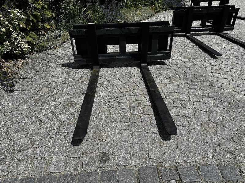 Big Palettengabel mit Bobcat 114cm Aufnahme - Gafler for Materialhåndteringsutstyr: bilde 1 Big Palettengabel mit Bobcat 114cm Aufnahme - Gafler for Materialhåndteringsutstyr: bilde 1