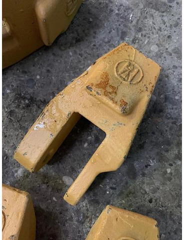 Ersatzzahn klein passend zu Hammer RH25 Abbruchpulverisierer - Hydraulisk hammer: bilde 1 Ersatzzahn klein passend zu Hammer RH25 Abbruchpulverisierer - Hydraulisk hammer: bilde 1