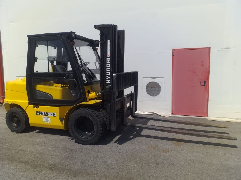 Hyundai 45DS-7E - Dieseltruck: bilde 1 Hyundai 45DS-7E - Dieseltruck: bilde 1