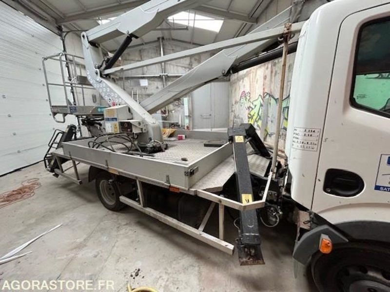 CAMION NACELLE NISSAN IMER P 23 AS 11 2013 20 000 KM - Annet utstyr: bilde 5 CAMION NACELLE NISSAN IMER P 23 AS 11 2013 20 000 KM - Annet utstyr: bilde 5