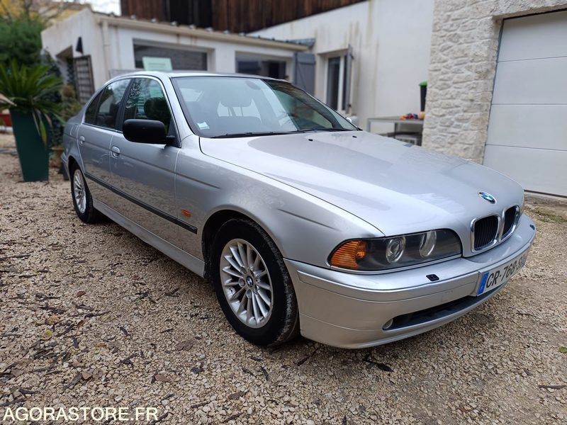 BMW SERIE 5 525i 2.5 i 192CH BOITE AUTOMATIQUE - 2001 - 212000KMS - Personenbil: bilde 3 BMW SERIE 5 525i 2.5 i 192CH BOITE AUTOMATIQUE - 2001 - 212000KMS - Personenbil: bilde 3