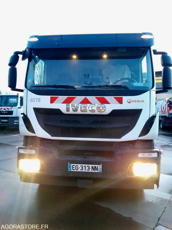BOM 26T GNC IVECO - 2016 / 84090 KM (6578- VPIDF -66ICAM571X) - Søppelbil: bilde 3 BOM 26T GNC IVECO - 2016 / 84090 KM (6578- VPIDF -66ICAM571X) - Søppelbil: bilde 3