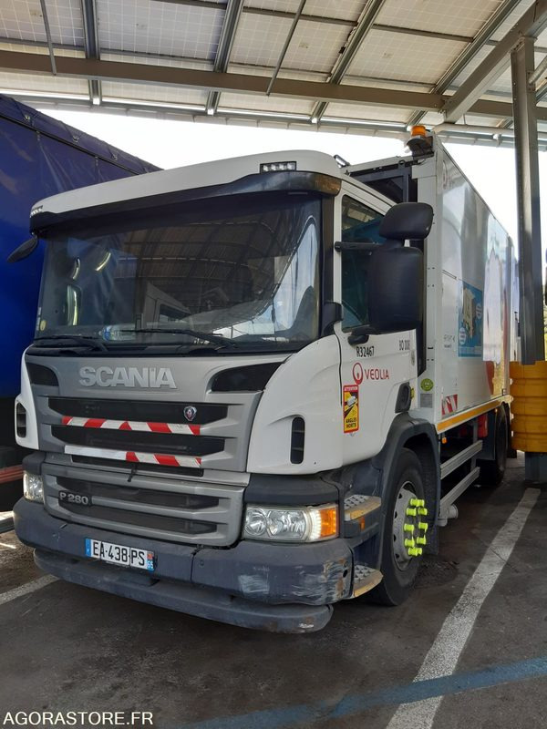BOM AR SCANIA 19T - SEMAT - R32467 - 182244 kms - Søppelbil: bilde 1 BOM AR SCANIA 19T - SEMAT - R32467 - 182244 kms - Søppelbil: bilde 1