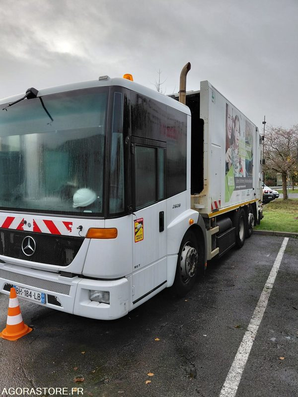 BOM MECEDES ECONIC (FERAILLE) - Søppelbil: bilde 2 BOM MECEDES ECONIC (FERAILLE) - Søppelbil: bilde 2