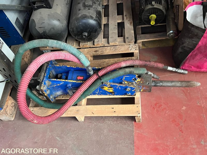 BRH brise roche hydraulique ARDEN AB0082DA - Année 2021 - Pour pelle de 1 à 3T - Anleggsmaskiner: bilde 1 BRH brise roche hydraulique ARDEN AB0082DA - Année 2021 - Pour pelle de 1 à 3T - Anleggsmaskiner: bilde 1