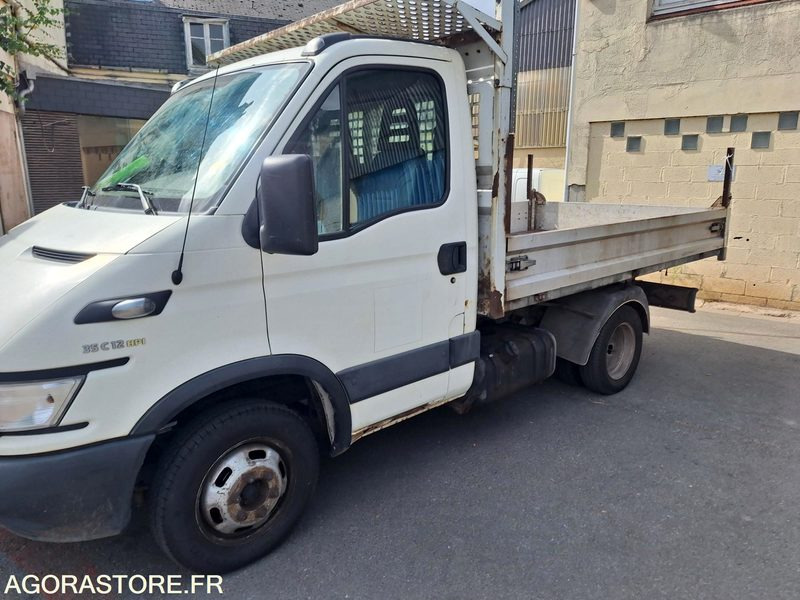 CAMION BENNE IVECO DAILY - Varebil med tipp: bilde 3 CAMION BENNE IVECO DAILY - Varebil med tipp: bilde 3