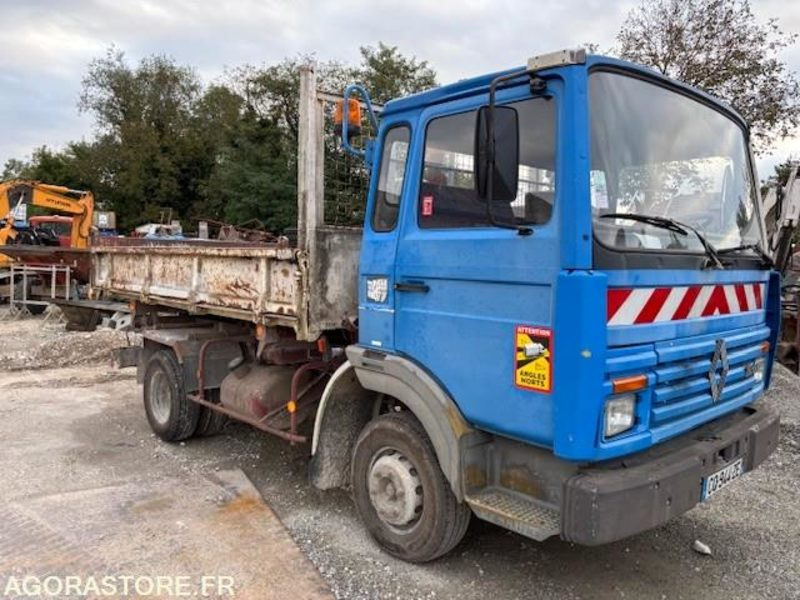 CAMION BENNE (TRI-BENNE) RENAULT S120 MIDLINER 1991 221000 KM - Tippbil: bilde 3 CAMION BENNE (TRI-BENNE) RENAULT S120 MIDLINER 1991 221000 KM - Tippbil: bilde 3