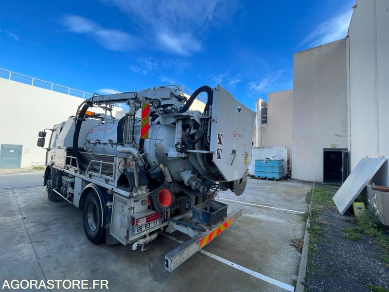 CAMION RENAULT19 HYDROCURER HUWER - 2018 / 341 258 KM - Vakuum lastebil: bilde 4 CAMION RENAULT19 HYDROCURER HUWER - 2018 / 341 258 KM - Vakuum lastebil: bilde 4