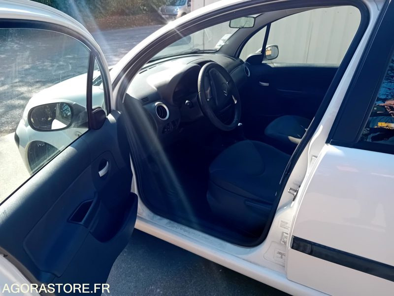 CITROEN C3 1.4HDI CLUB - Personenbil: bilde 4 CITROEN C3 1.4HDI CLUB - Personenbil: bilde 4