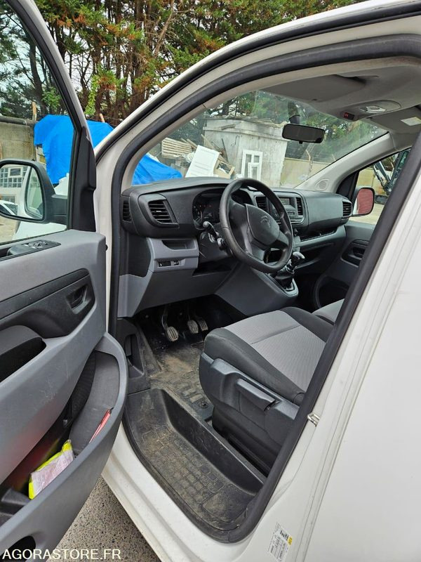 CITROEN JUMPY SPACE TOURER 9 places 240051 kms ANNÉE 2019 - Minibuss, Persontransport: bilde 5 CITROEN JUMPY SPACE TOURER 9 places 240051 kms ANNÉE 2019 - Minibuss, Persontransport: bilde 5