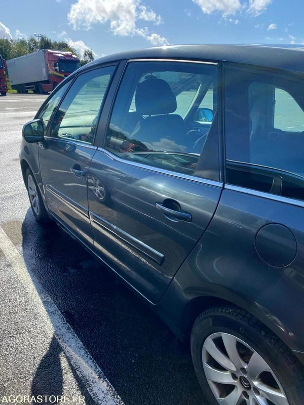 CITROEN PICASSO // CT-011-LS // 2013 - 215 102 KM - Personenbil: bilde 2 CITROEN PICASSO // CT-011-LS // 2013 - 215 102 KM - Personenbil: bilde 2