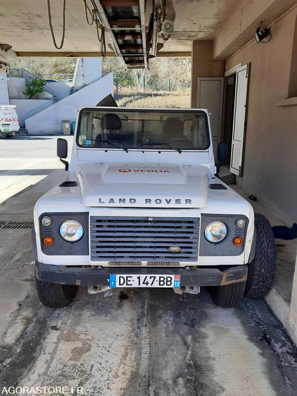 Camion hydrocureur LAND ROVER Defender - 2014 / 142 462 KM - Pickup: bilde 2 Camion hydrocureur LAND ROVER Defender - 2014 / 142 462 KM - Pickup: bilde 2