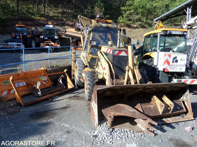 Chargeuse pelleteuse caterpillar 428 -1992- 13000h (N2TRPL) - Traktorgraver: bilde 1 Chargeuse pelleteuse caterpillar 428 -1992- 13000h (N2TRPL) - Traktorgraver: bilde 1