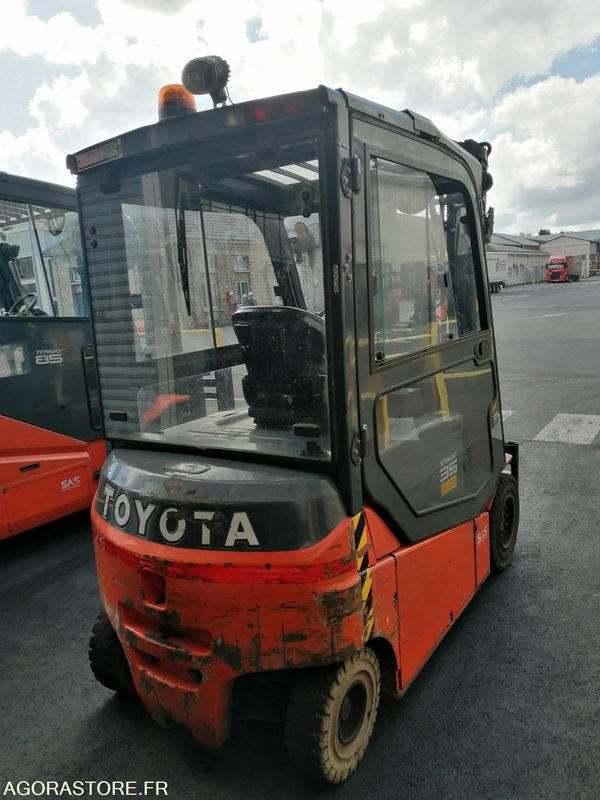 Chariot Toyota 8FBMT35 - 2015 (5210) - El-truck: bilde 4 Chariot Toyota 8FBMT35 - 2015 (5210) - El-truck: bilde 4