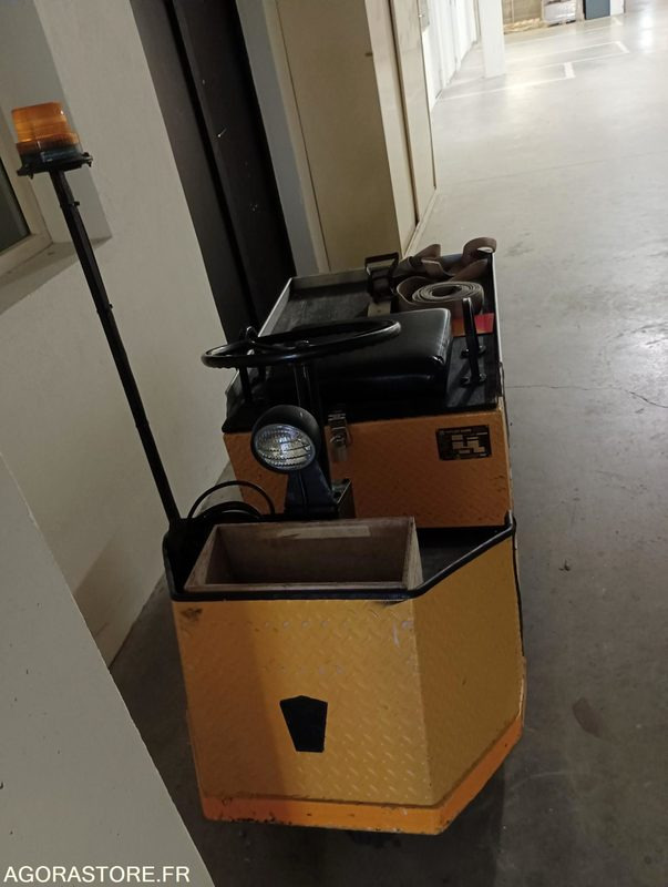 Chariot électrique TAYLOR DUNN - Bon état - 2010 - Elektrisk trekkvogn: bilde 3 Chariot électrique TAYLOR DUNN - Bon état - 2010 - Elektrisk trekkvogn: bilde 3