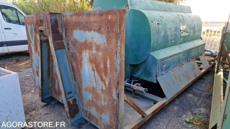 Citerne à eau avec système d'arrosage - HS - Hageutstyr: bilde 1 Citerne à eau avec système d'arrosage - HS - Hageutstyr: bilde 1