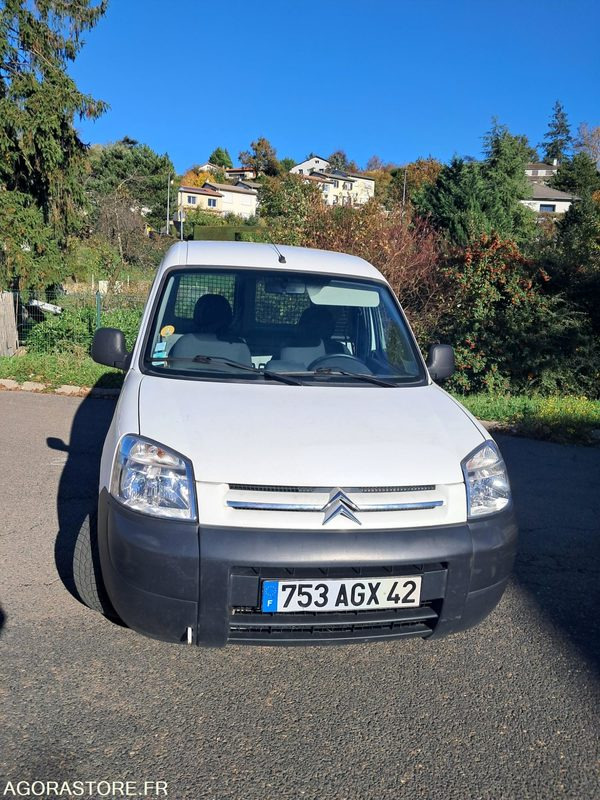 Citroën Berlingo 753 AGX 42 - Små varebil: bilde 1 Citroën Berlingo 753 AGX 42 - Små varebil: bilde 1