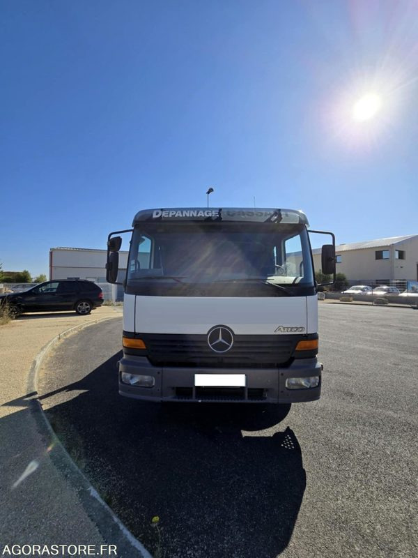 Dépanneuse Mercedes 1223 MOTEUR ECHANGE STANDARD 8O.000 - Bergingsbil: bilde 3 Dépanneuse Mercedes 1223 MOTEUR ECHANGE STANDARD 8O.000 - Bergingsbil: bilde 3