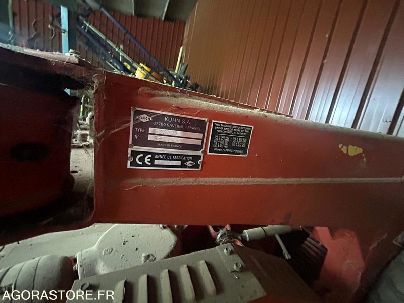 FAUCHEUSE TRAINEE KUHN FC300G 1995 AVEC CONDITIONNEUR - Slåmaskin: bilde 5 FAUCHEUSE TRAINEE KUHN FC300G 1995 AVEC CONDITIONNEUR - Slåmaskin: bilde 5