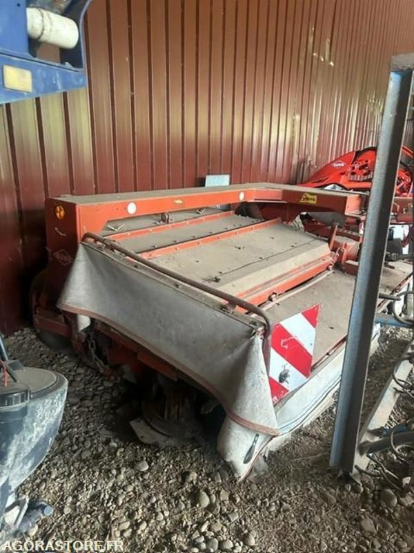FAUCHEUSE TRAINEE KUHN FC300G 1995 AVEC CONDITIONNEUR - Slåmaskin: bilde 1 FAUCHEUSE TRAINEE KUHN FC300G 1995 AVEC CONDITIONNEUR - Slåmaskin: bilde 1