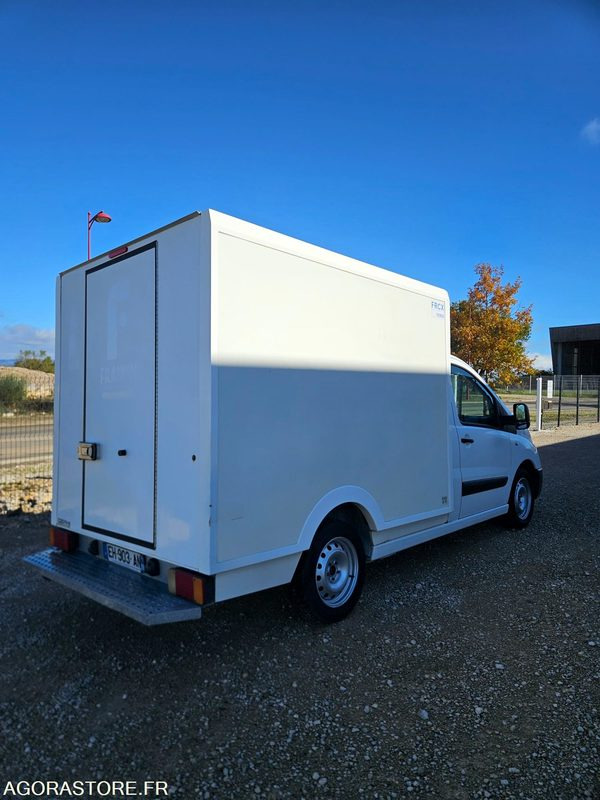 FIAT SCUDO 2.0 130 CAISSE FRIGORIFIQUE FRCX 3 PLACES - Kjølebil: bilde 4 FIAT SCUDO 2.0 130 CAISSE FRIGORIFIQUE FRCX 3 PLACES - Kjølebil: bilde 4