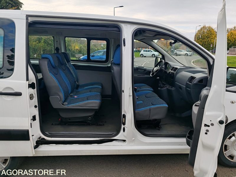 FIAT SCUDO COMBI 9 PLACES CLIM - Personenbil: bilde 4 FIAT SCUDO COMBI 9 PLACES CLIM - Personenbil: bilde 4