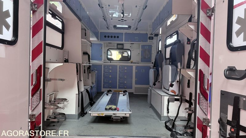 FJ-680-ZF - Non Roulant - PEUGEOT BOXER - SMUR - L3H2 4T - CG KS - 180 000 Kms - Kassebil: bilde 5 FJ-680-ZF - Non Roulant - PEUGEOT BOXER - SMUR - L3H2 4T - CG KS - 180 000 Kms - Kassebil: bilde 5