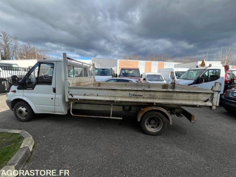 FORD TRANSIT 2.4 TD BENNE - 2002 - 204 000km - Varebil med tipp: bilde 5 FORD TRANSIT 2.4 TD BENNE - 2002 - 204 000km - Varebil med tipp: bilde 5