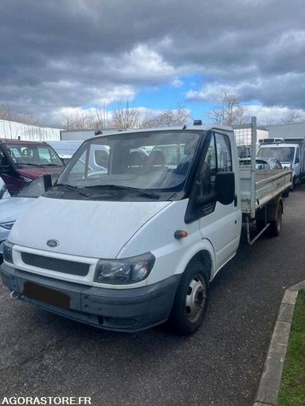 FORD TRANSIT 2.4 TD BENNE - 2002 - 204 000km - Varebil med tipp: bilde 2 FORD TRANSIT 2.4 TD BENNE - 2002 - 204 000km - Varebil med tipp: bilde 2