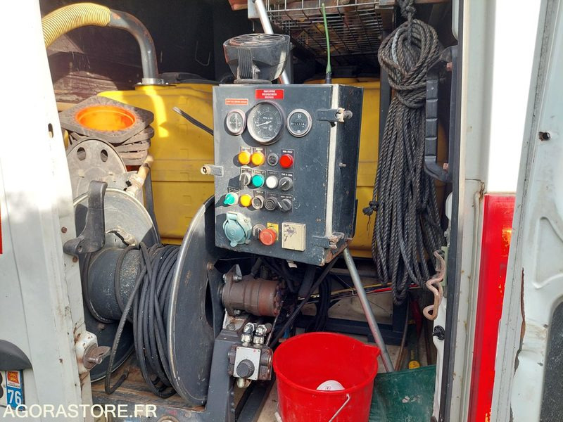 FOURGON IVECO AVEC GROUPE HP 371482 KMS / BC273MB (VENTE EXPORT UNIQUEMENT) - Kassebil: bilde 5 FOURGON IVECO AVEC GROUPE HP 371482 KMS / BC273MB (VENTE EXPORT UNIQUEMENT) - Kassebil: bilde 5