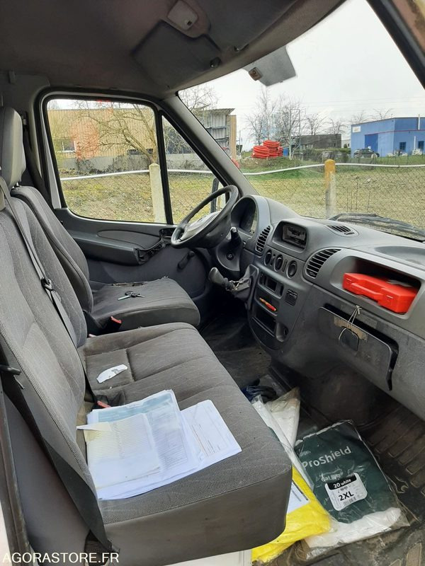 FOURGON MERCEDES DB-088-AT - 2001 - 346 061 KM - Kassebil: bilde 4 FOURGON MERCEDES DB-088-AT - 2001 - 346 061 KM - Kassebil: bilde 4
