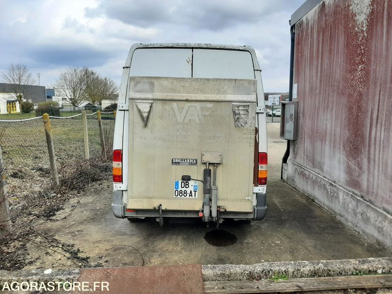 FOURGON MERCEDES DB-088-AT - 2001 - 346 061 KM - Kassebil: bilde 2 FOURGON MERCEDES DB-088-AT - 2001 - 346 061 KM - Kassebil: bilde 2