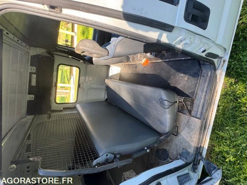 FOURGON PEUGEOT - Kassebil: bilde 5 FOURGON PEUGEOT - Kassebil: bilde 5