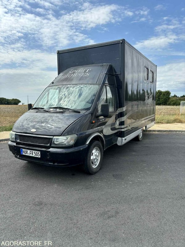 Fourgon FORD - Transport de 2 Chevaux - 2004 - 137 510 KM - Kassebil: bilde 1 Fourgon FORD - Transport de 2 Chevaux - 2004 - 137 510 KM - Kassebil: bilde 1