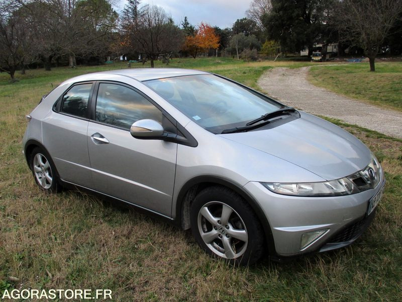 Honda Civic VIII 1.4i VTEC 100Cv Virtuose - Personenbil: bilde 4 Honda Civic VIII 1.4i VTEC 100Cv Virtuose - Personenbil: bilde 4