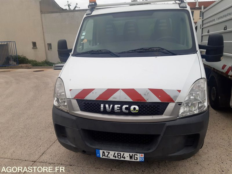 IVECO BENNE DANS L'ETAT - Varebil med tipp: bilde 3 IVECO BENNE DANS L'ETAT - Varebil med tipp: bilde 3