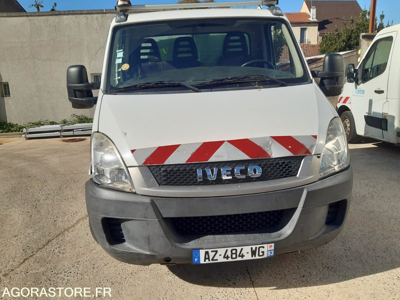 IVECO BENNE DANS L'ETAT - Varebil med tipp: bilde 5 IVECO BENNE DANS L'ETAT - Varebil med tipp: bilde 5