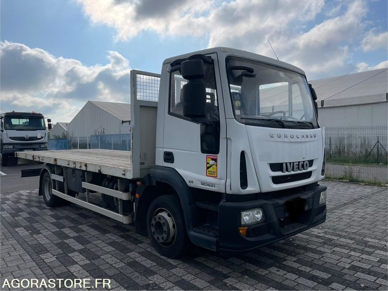 IVECO EUROCARGO PLATEAU - 2015 - 295 000KM - Planbil: bilde 1 IVECO EUROCARGO PLATEAU - 2015 - 295 000KM - Planbil: bilde 1
