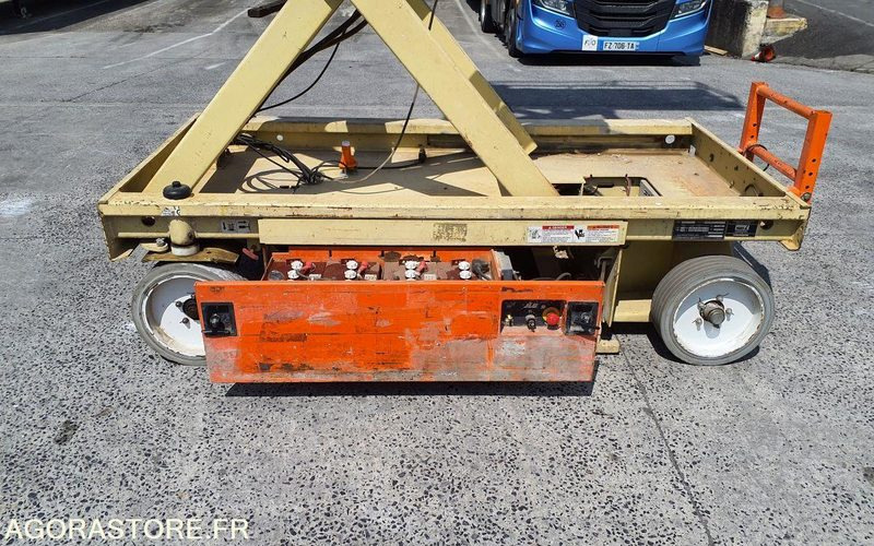 Lift JLG 2646 ES  NACELLE CISEAU ÉLECTRIQUE 10 M ÉTROIT: bilde 18