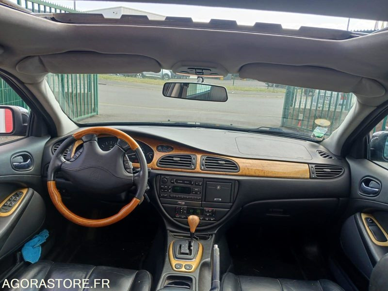 Jaguar S-Type full options - 2001 - 293400km - Personenbil: bilde 5 Jaguar S-Type full options - 2001 - 293400km - Personenbil: bilde 5