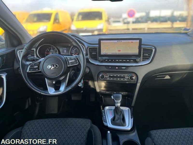 KIA CEED 1.6 CRDI 136 cv hybride diesel - 2021 - 83 800 km - Personenbil: bilde 5 KIA CEED 1.6 CRDI 136 cv hybride diesel - 2021 - 83 800 km - Personenbil: bilde 5
