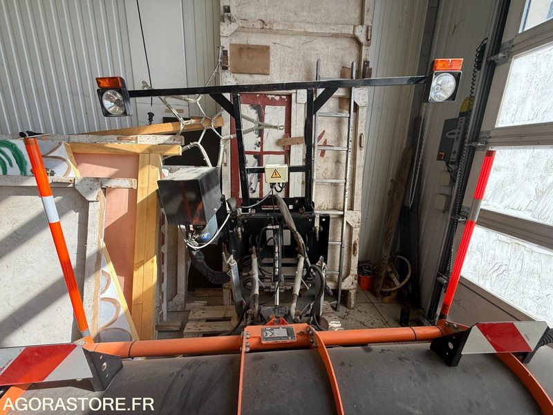 LAME A NEIGE AVEC FIXATION - Snøplog: bilde 5 LAME A NEIGE AVEC FIXATION - Snøplog: bilde 5