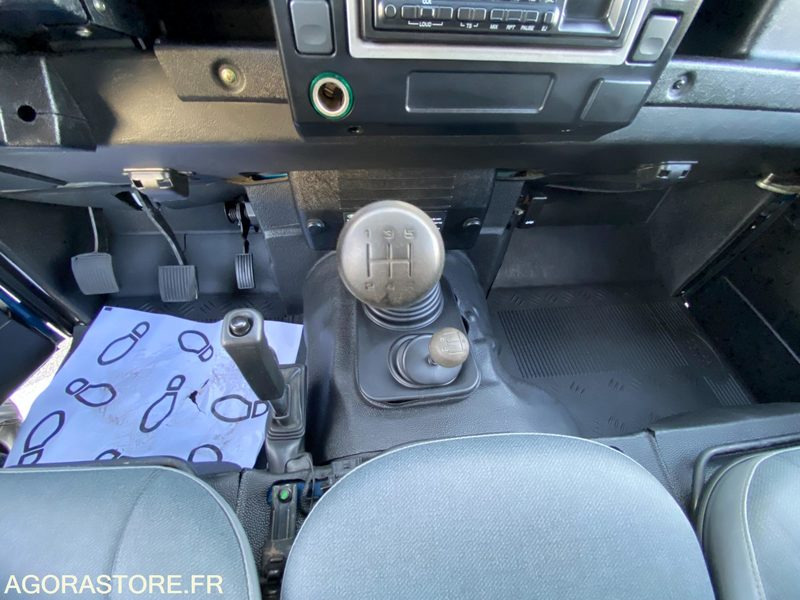 LAND ROVER DEFENDER 90 MARK IV TD5 SOFT TOP E - SUV: bilde 4 LAND ROVER DEFENDER 90 MARK IV TD5 SOFT TOP E - SUV: bilde 4